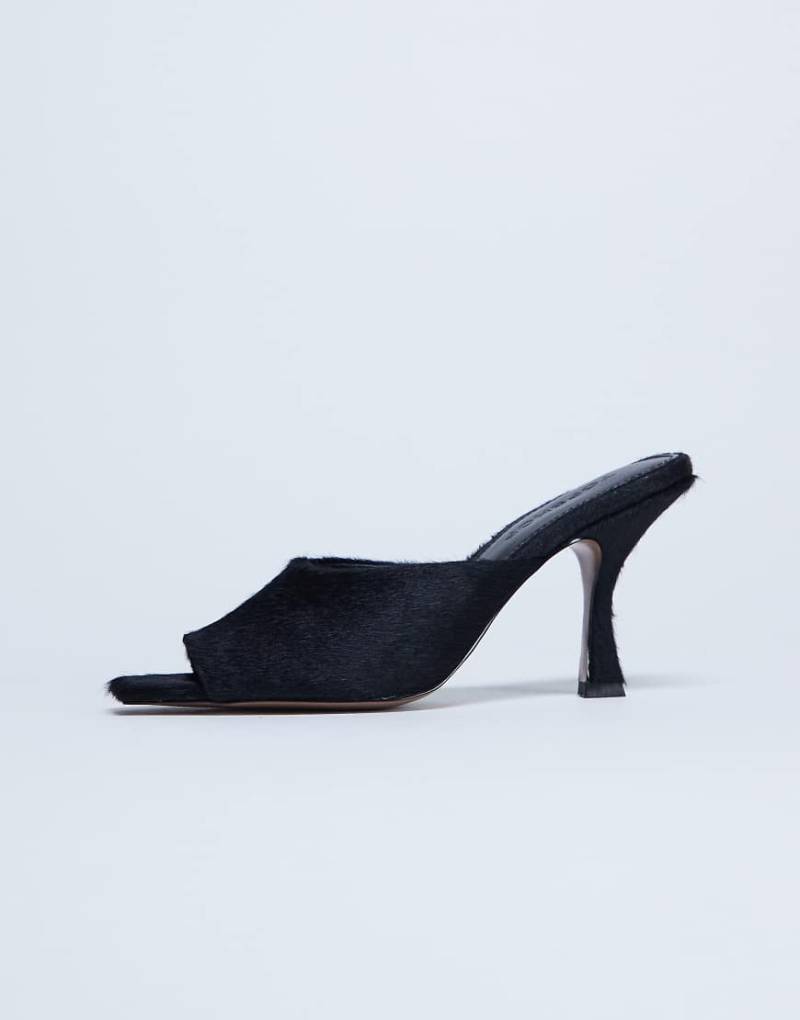 Topshop - Fox - Echtleder-Mules in Schwarz mit Absatz und Ponyfell-Effekt von Topshop