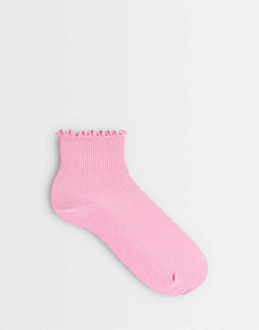 Topshop - Gerippte Socken in Rosa mit Rüschen von Topshop