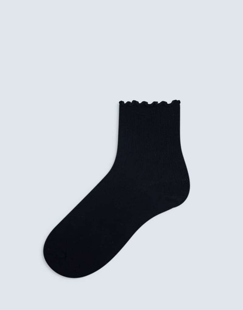 Topshop - Gerippte Socken in Schwarz mit Rüschen von Topshop