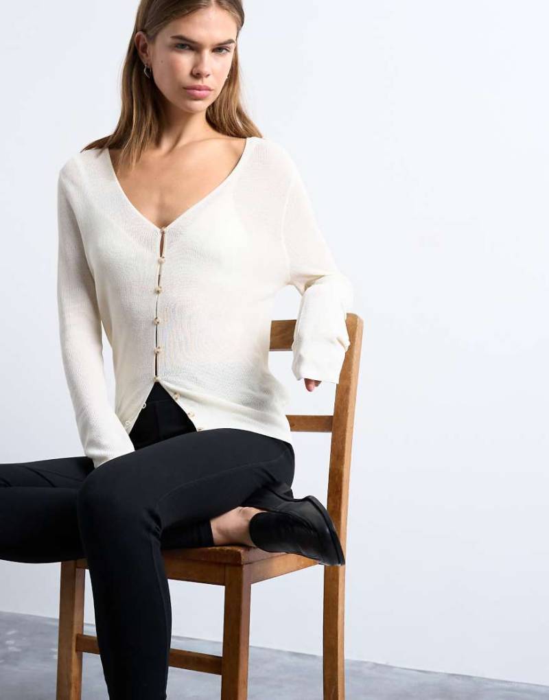 Topshop - Gerippte Strickjacke aus Feinstrick in Elfenbeinweiß von Topshop