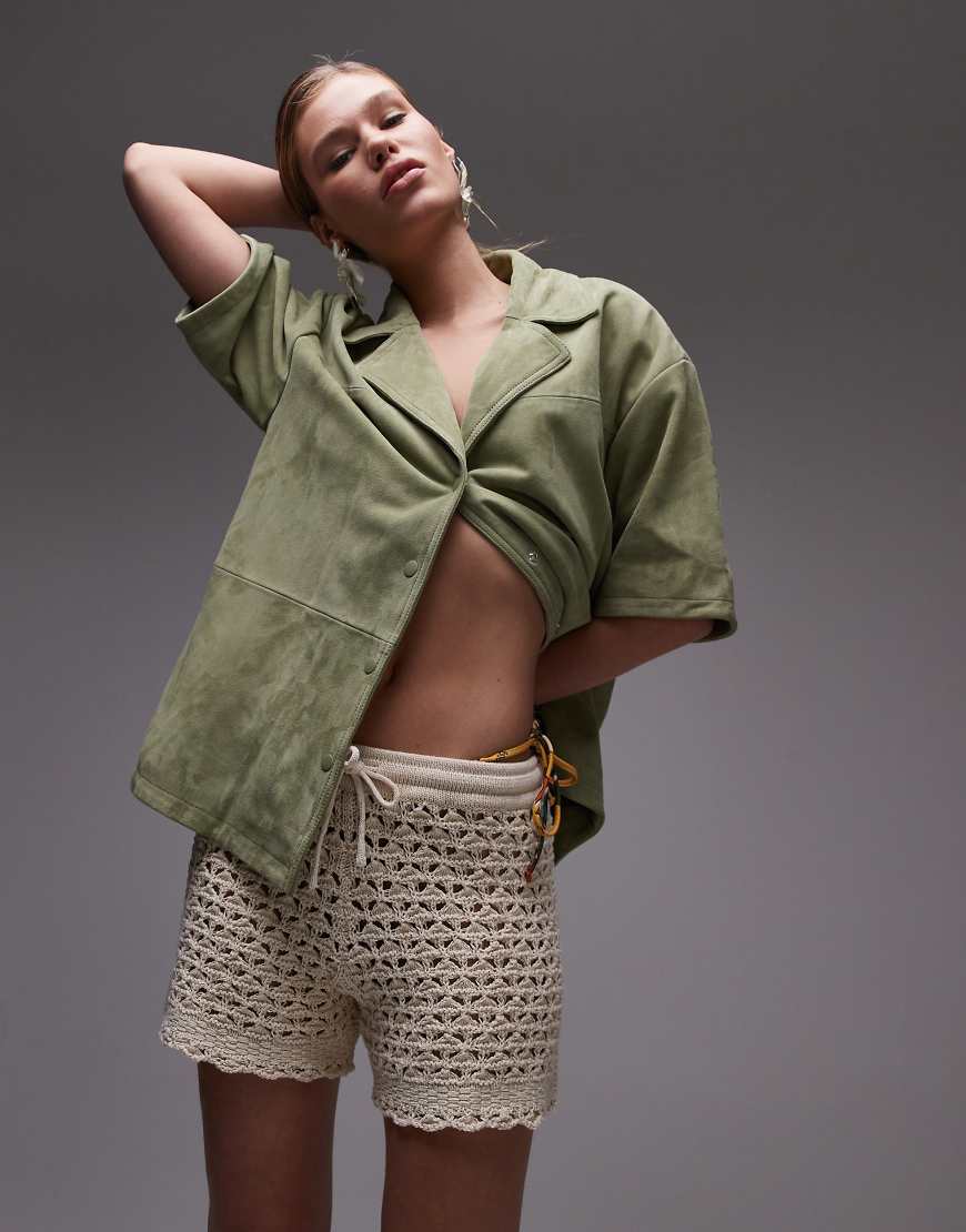 Topshop - Strick-Shorts in Stein mit Lochstickmuster-Neutral Topshop - Strick-Shorts in Stein mit Lochstickmuster-Neutral von Topshop