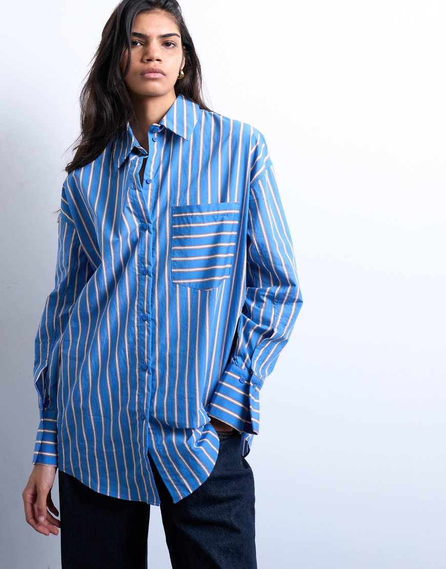 Topshop - Gestreifte Oversize-Hemdbluse in Blau und Elfenbeinweiß-Bunt von Topshop