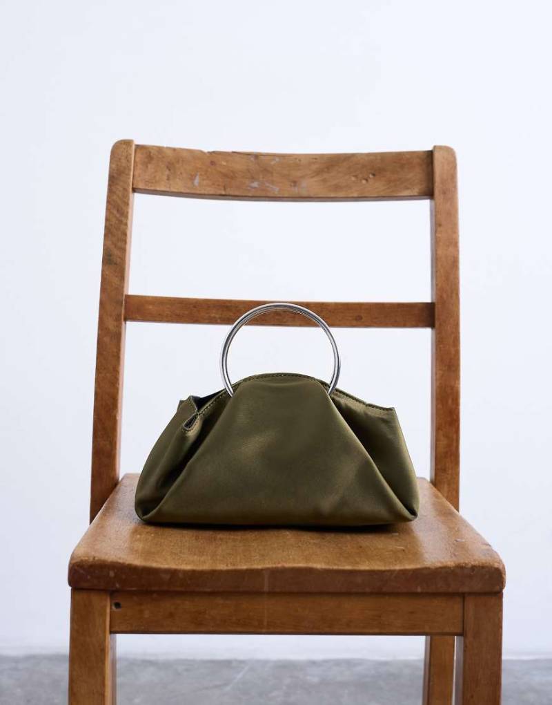 Topshop - Ginny - Handtasche in Khaki mit Metallgriff-Grün von Topshop