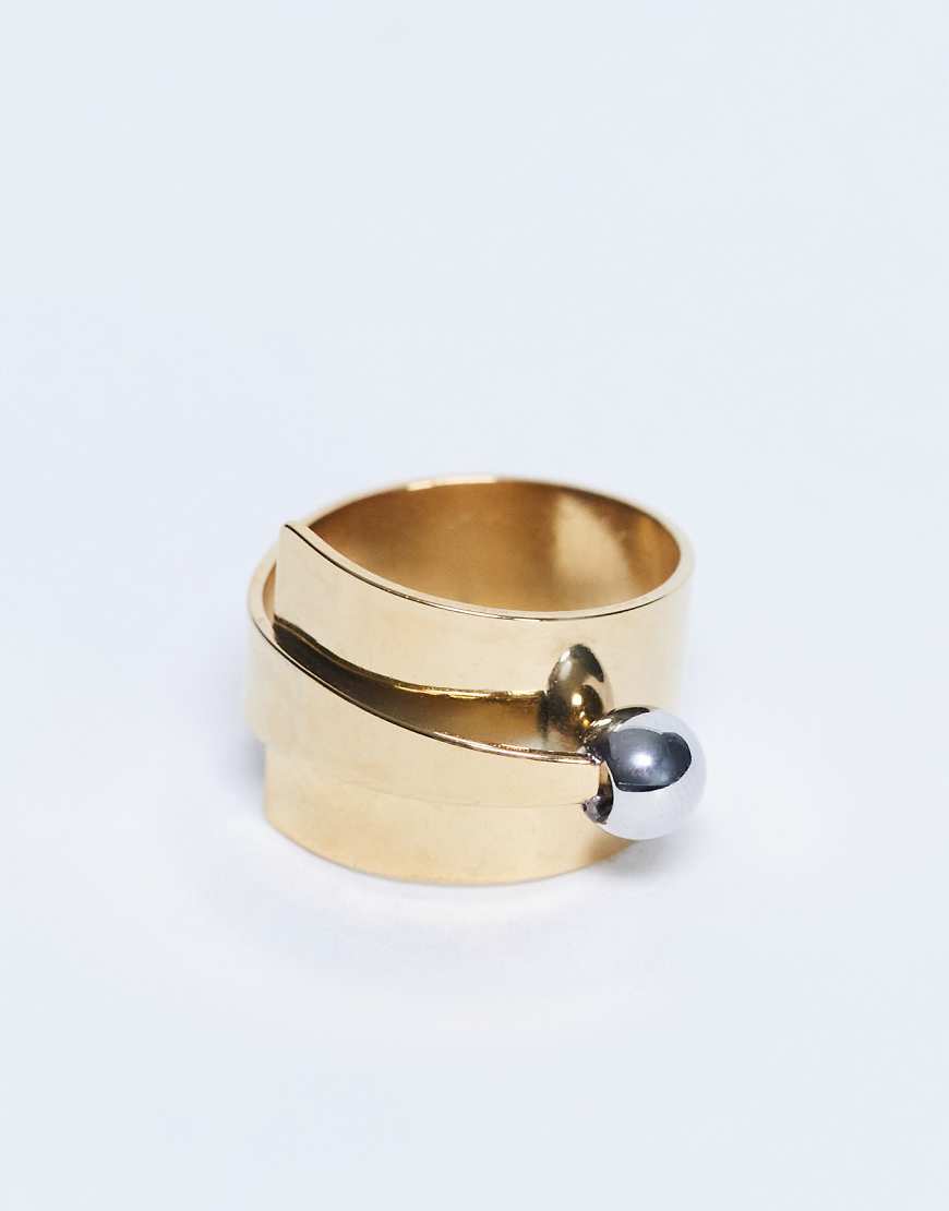 Topshop - Goldfarbener Ring aus wasserfestem Edelstahl im Wickeldesign Topshop - Goldfarbener Ring aus wasserfestem Edelstahl im Wickeldesign von Topshop