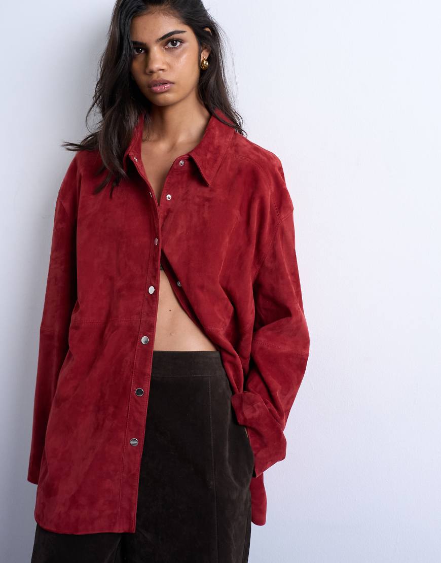 Topshop - Hemdbluse aus echtem Wildleder in Burgunderrot, Kombiteil Topshop - Hemdbluse aus echtem Wildleder in Burgunderrot, Kombiteil von Topshop