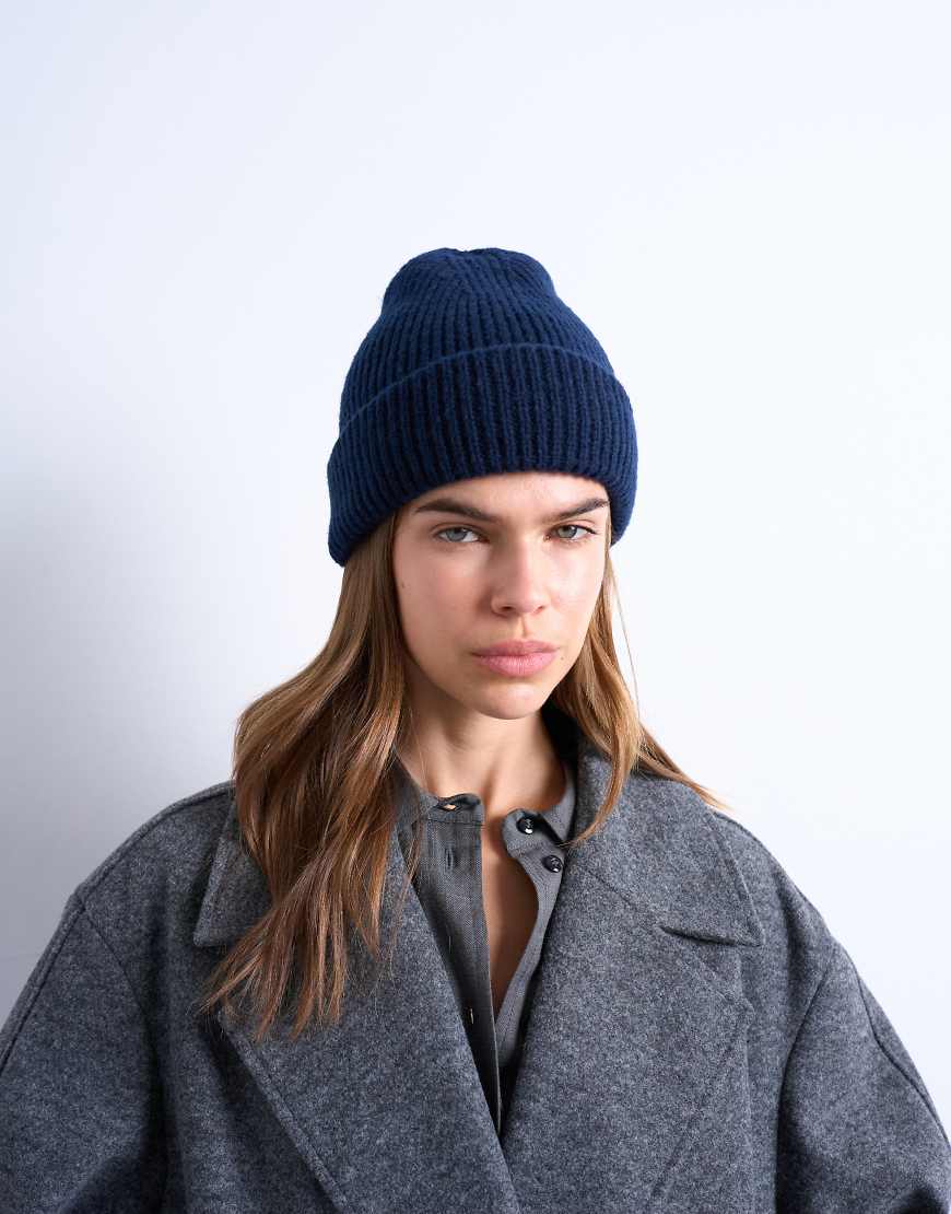 Topshop - Henry - Gerippte Strickmütze in Marineblau von Topshop