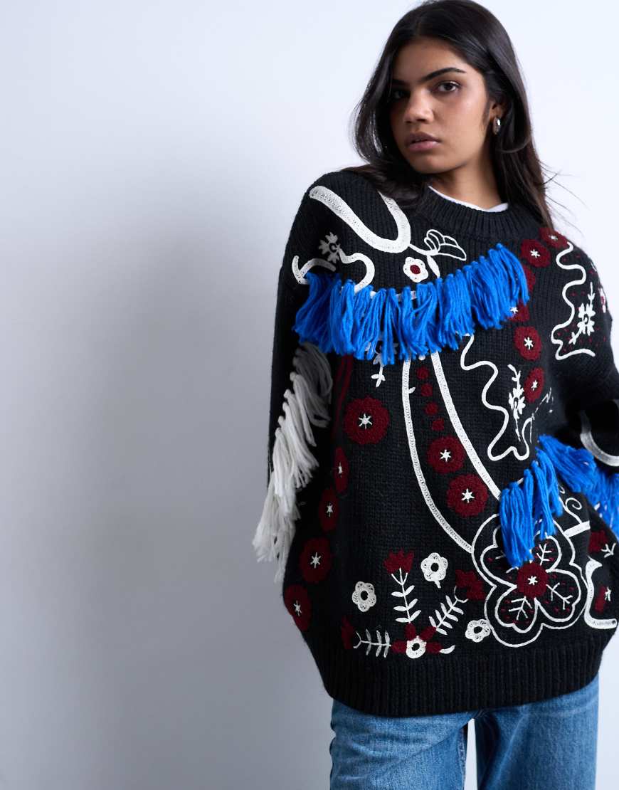 Topshop - Hochwertiger Oversize-Strickpullover in Schwarz mit Stickerei von Topshop