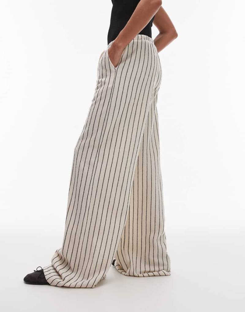 Topshop - Hose aus Jersey mit Streifenmuster in Schwarz-Weiß-Bunt Topshop - Hose aus Jersey mit Streifenmuster in Schwarz-Weiß-Bunt von Topshop