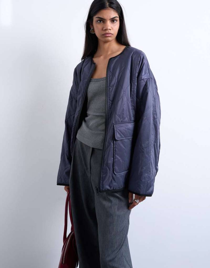 Topshop - Innenjacke in Marineblau mit Fleece-Innenfutter und Details in einem anderen Farbton-Rot von Topshop