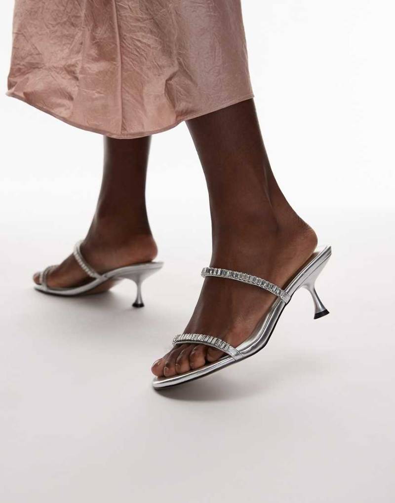 Topshop - Issa - Verzierte Sandaletten in Silber mit mittelhohem Absatz von Topshop