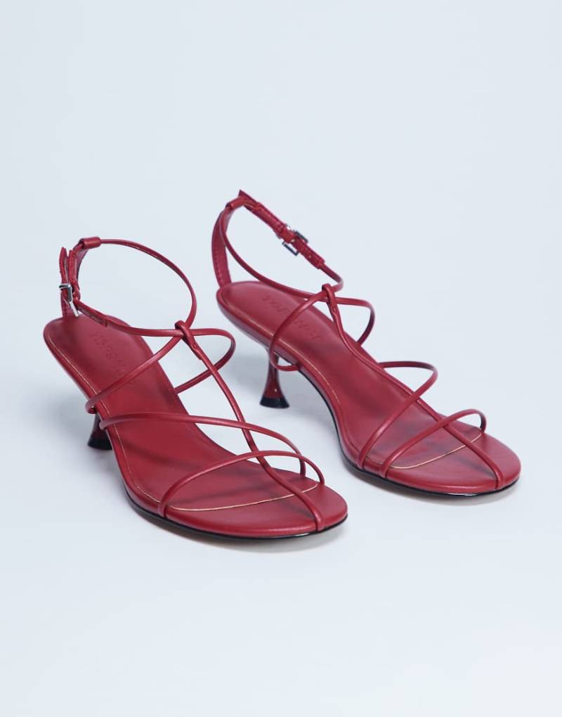 Topshop - Itzia - Riemchen-Sandalen in Rot mit mittelhohem Absatz von Topshop