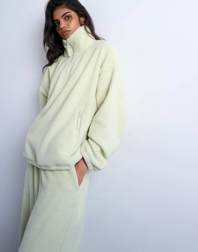 Topshop - Jacke aus Teddyfleece in Limettengrün mit kurzem Reißverschluss und Stehkragen, Kombiteil von Topshop