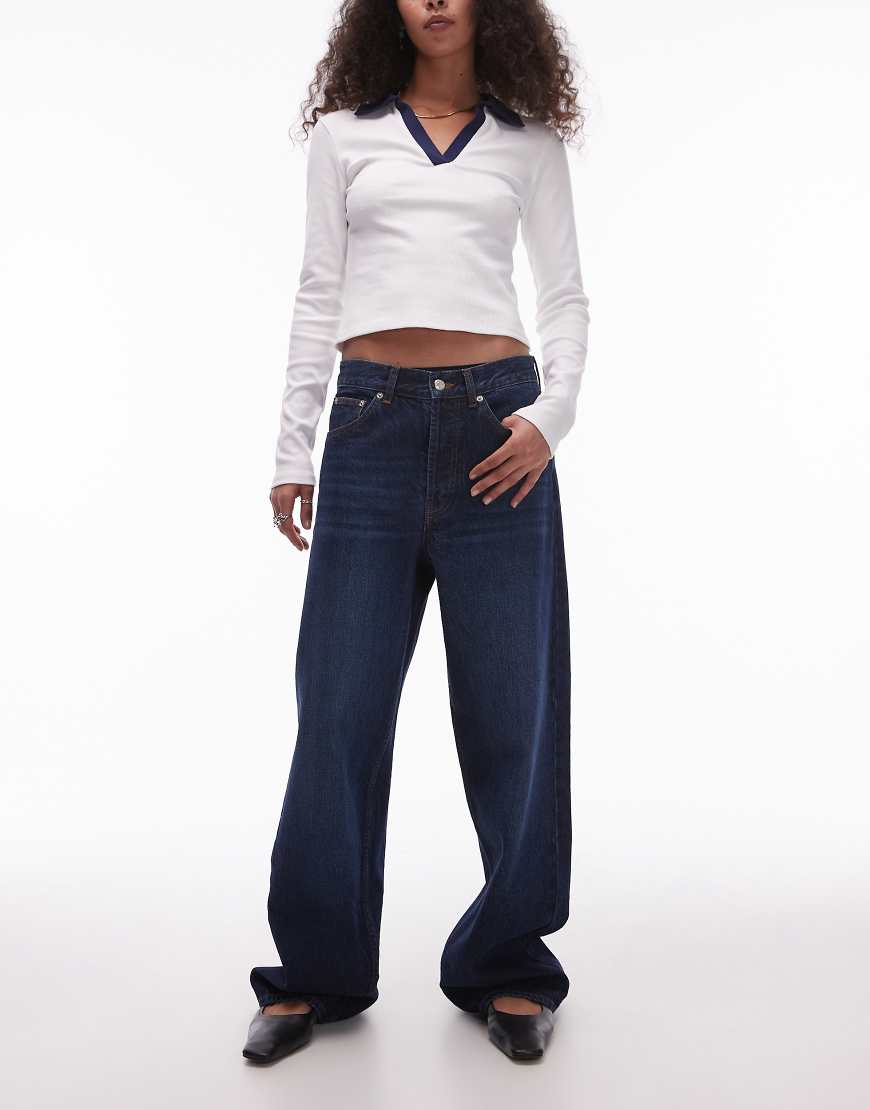 Topshop - Jeans in kräftigem Indigoblau mit mittelhohem Bund und lockerem Schnitt von Topshop