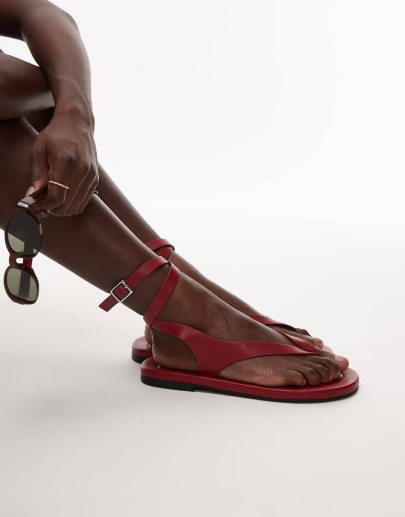 Topshop - Jeremiah - Zehensteg-Sandale in Rot von Topshop