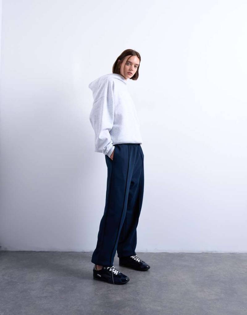 Topshop - Jogginghose in dunklem Marineblau mit Biesen und Bündchen von Topshop