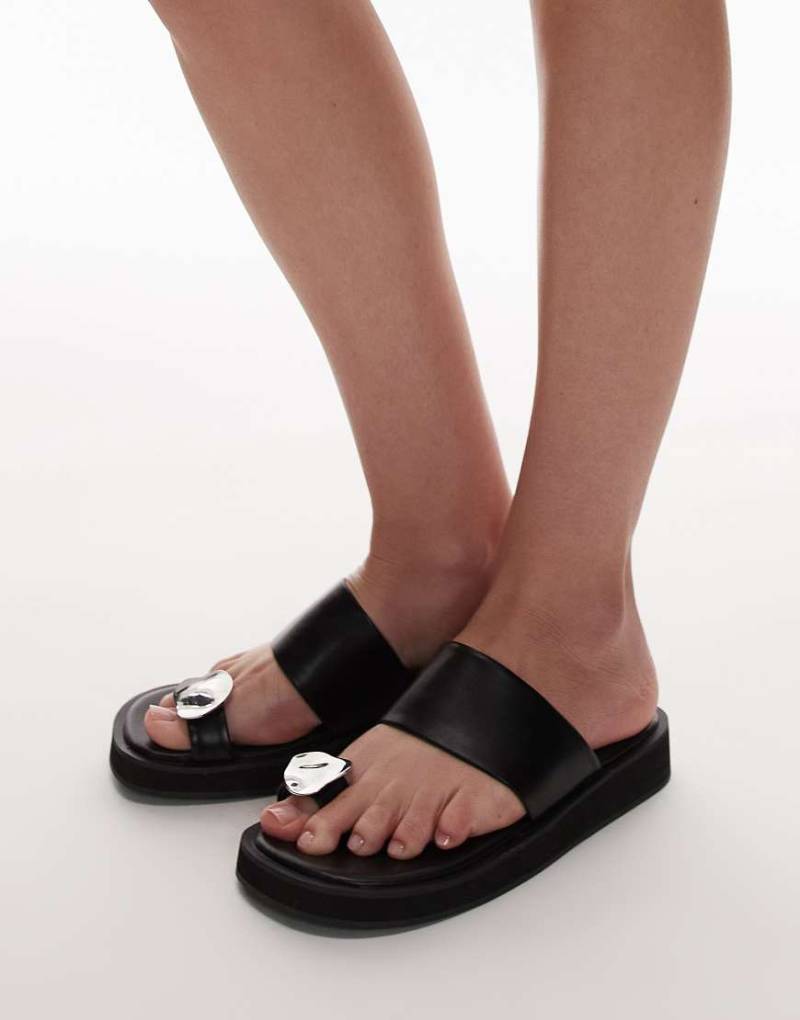 Topshop - Jules - Sandalen in Schwarz mit geschmolzenem Detail und Zehenschlaufe von Topshop