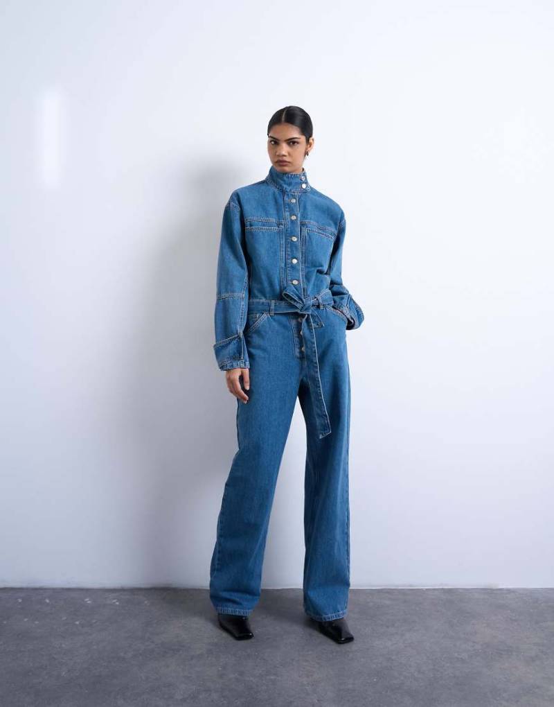 Topshop - Jumpsuit aus Denim in Mittelblau mit Stehkragen von Topshop