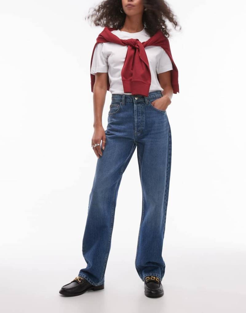 Topshop - Kort - Straight Jeans in Mittelblau mit hohem Bund von Topshop