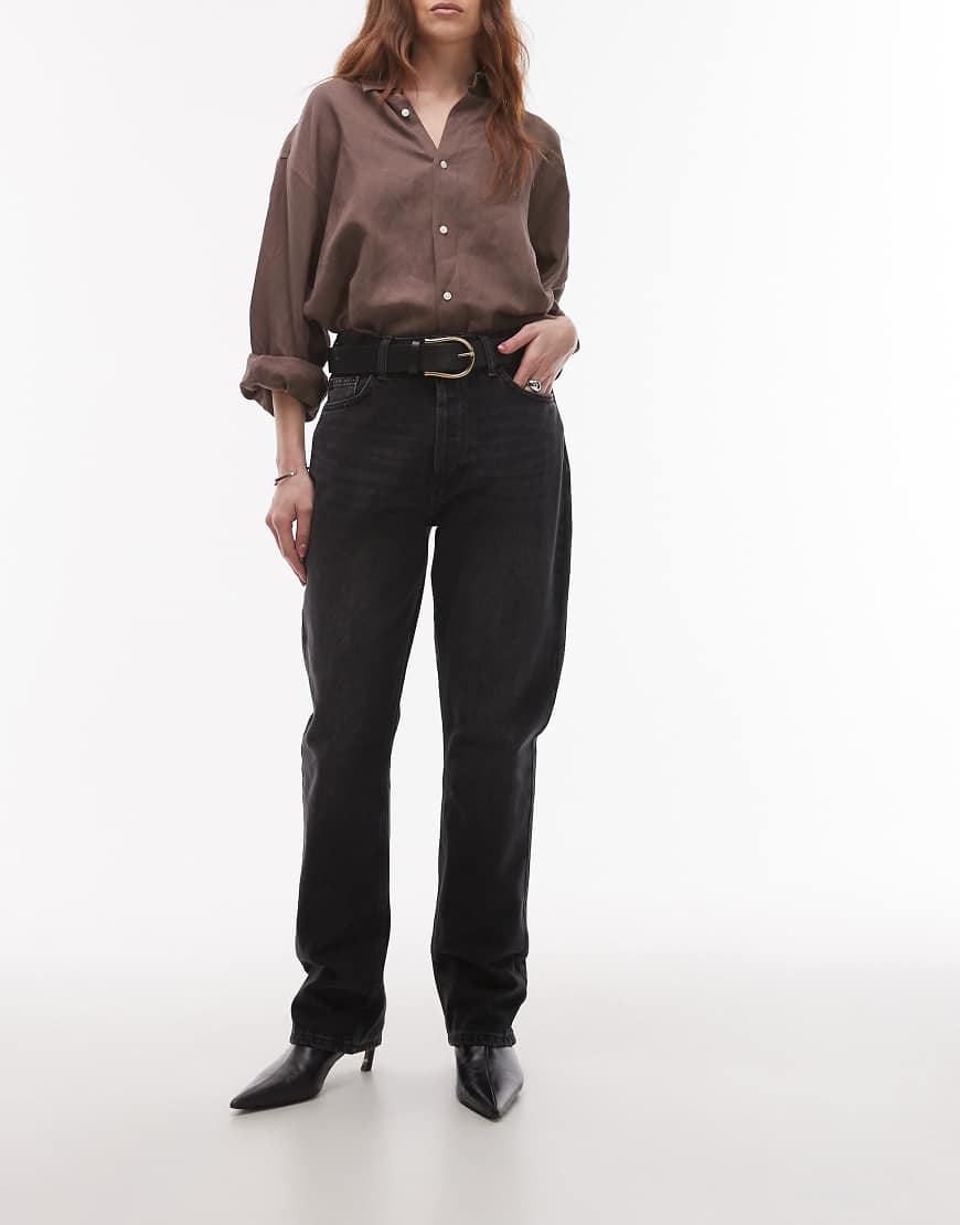 Topshop - Kort - Straight Jeans in verwaschenem Schwarz mit hohem Bund Topshop - Kort - Straight Jeans in verwaschenem Schwarz mit hohem Bund von Topshop