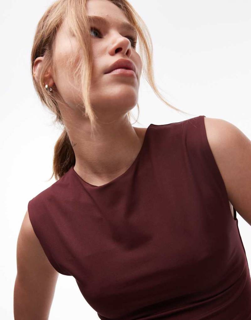 Topshop - Kurzärmliges, anschmiegsames Oberteil in Braun Topshop - Kurzärmliges, anschmiegsames Oberteil in Braun von Topshop