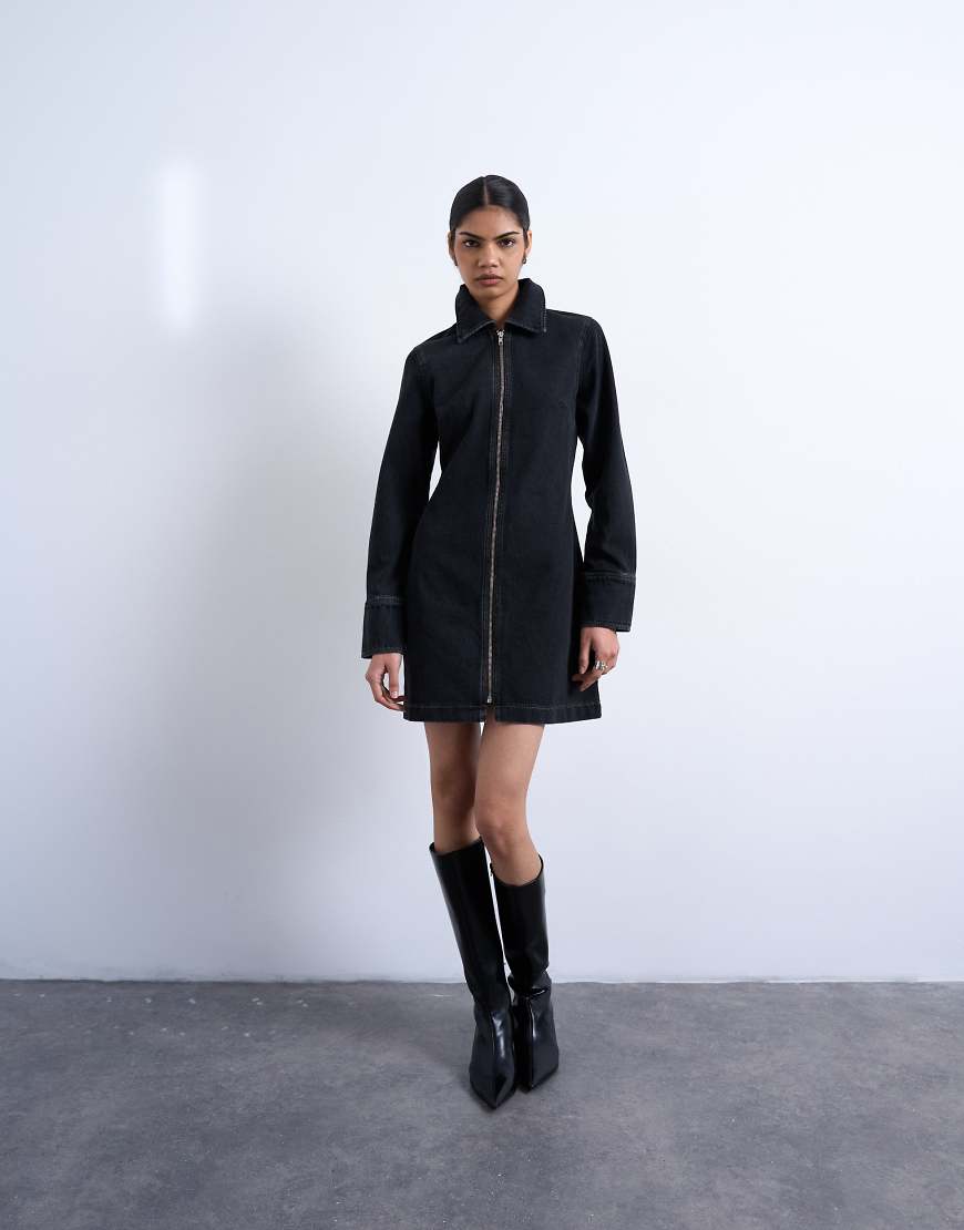 Topshop - Kurzes, langärmliges Jeanskleid in verwaschenem Schwarz mit Reißverschluss von Topshop