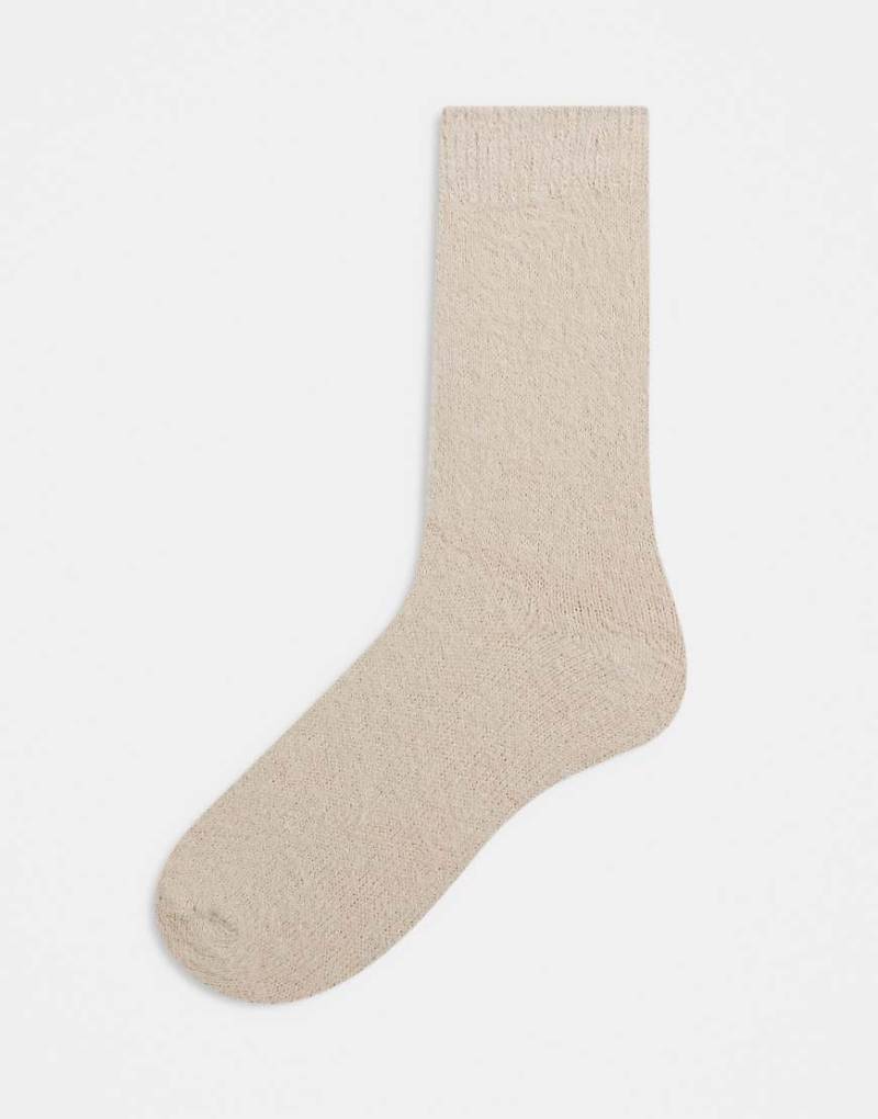 Topshop - Kuschelige, flauschige Socken in Beige-Marineblau Topshop - Kuschelige, flauschige Socken in Beige-Marineblau von Topshop