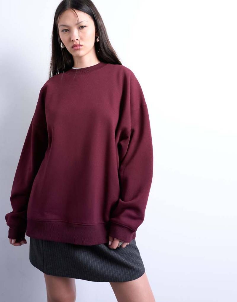 Topshop - Langes Oversize-Sweatshirt in Burgunderrot von Topshop