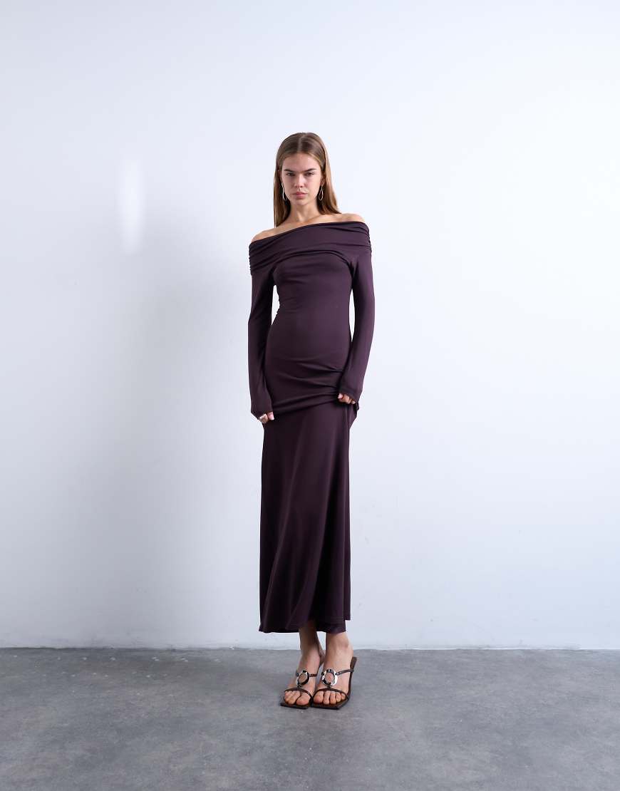 Topshop - Langärmliges Maxikleid in Pflaumenlila mit Carmen-Ausschnitt-Rot von Topshop