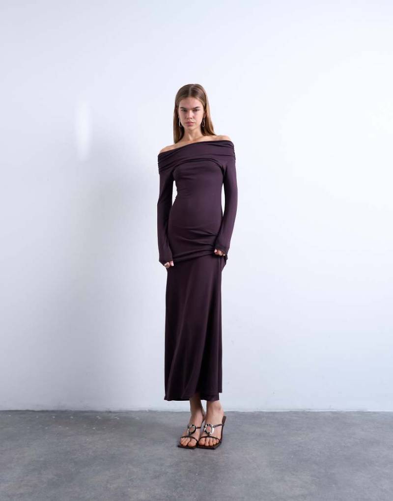 Topshop - Langärmliges Maxikleid in Pflaumenlila mit Carmen-Ausschnitt-Rot von Topshop