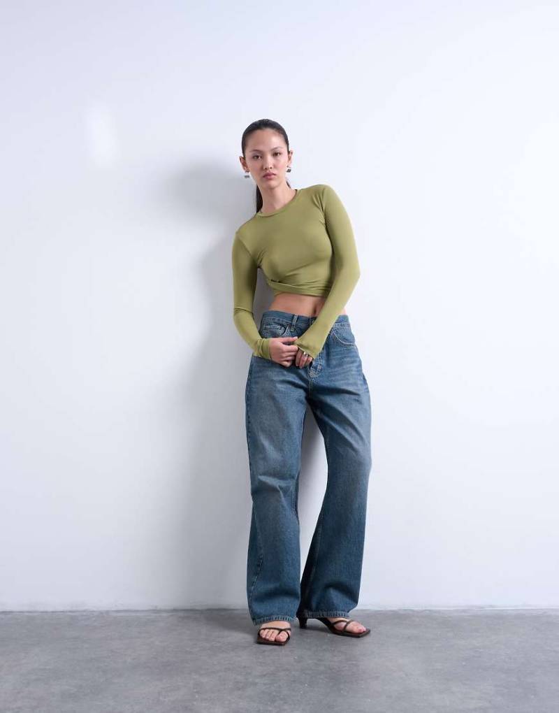 Topshop - Langärmliges Oberteil in Grün mit verdrehter Seitenpartie von Topshop