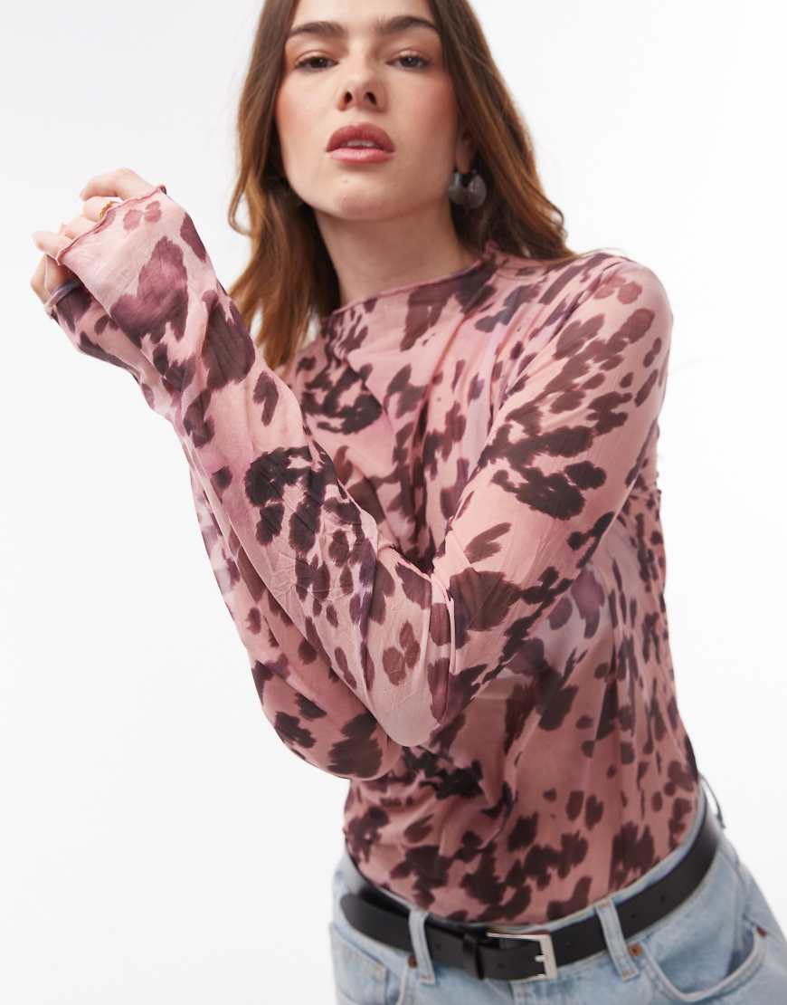 Topshop - Langärmliges Oberteil in Rosa mit Knitterstruktur und Leopardenmuster Topshop - Langärmliges Oberteil in Rosa mit Knitterstruktur und Leopardenmuster von Topshop