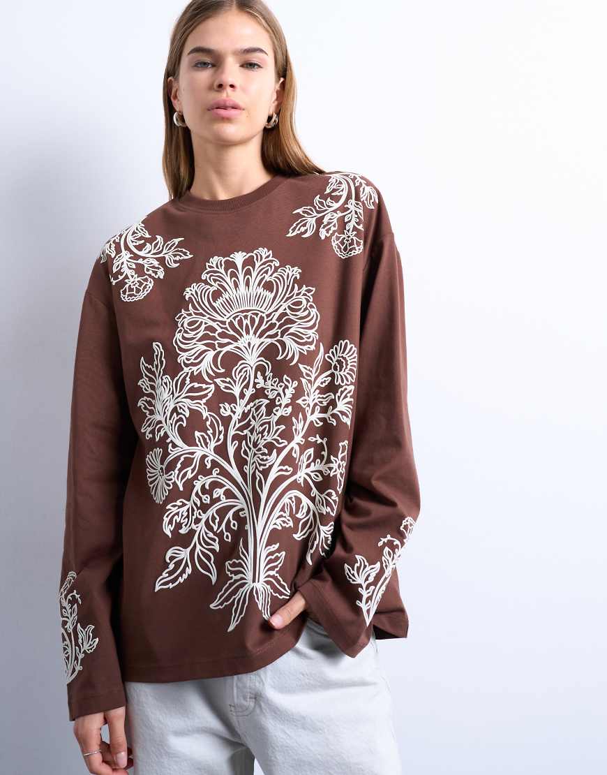 Topshop - Langärmliges Skater-T-Shirt in Braun mit Paisley-Print-Brown von Topshop