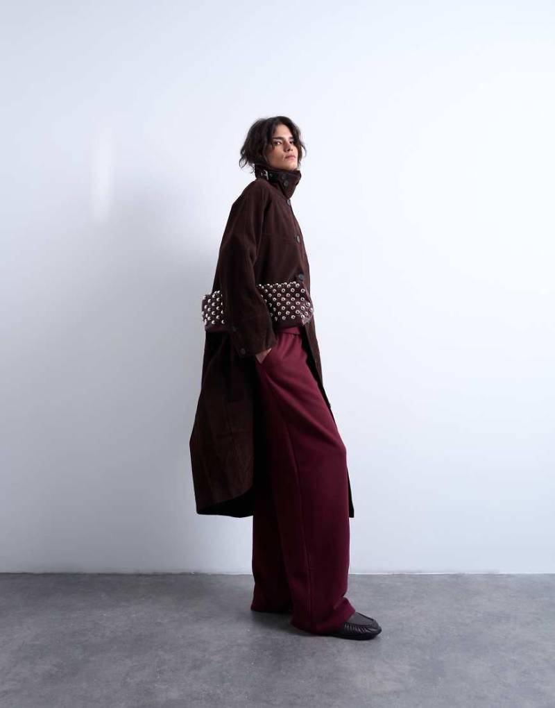 Topshop - Langer Automantel in Braun aus Wildlederimitat mit Halslasche-Brown Topshop - Langer Automantel in Braun aus Wildlederimitat mit Halslasche-Brown von Topshop