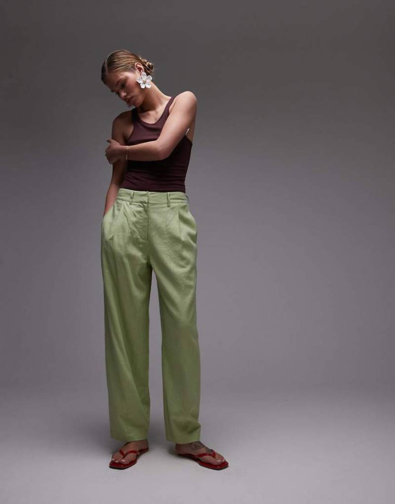 Topshop - Leinenhose in Hellgrün mit abgerundetem Bein-Weiß von Topshop