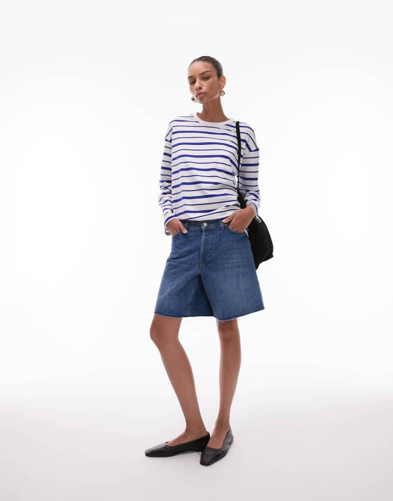 Topshop - Locker geschnittene Denim-Jorts in Mittelblau von Topshop