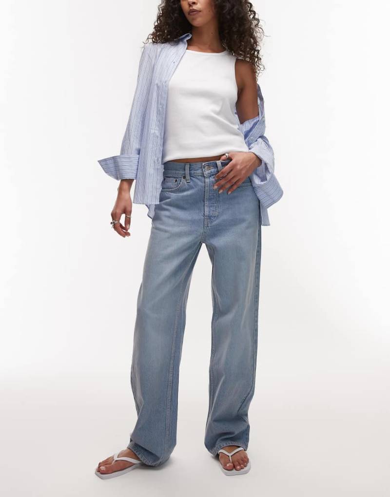 Topshop - Locker geschnittene Straight Jeans in Bleach-Waschung mit mittelhohem Bund-Blau von Topshop