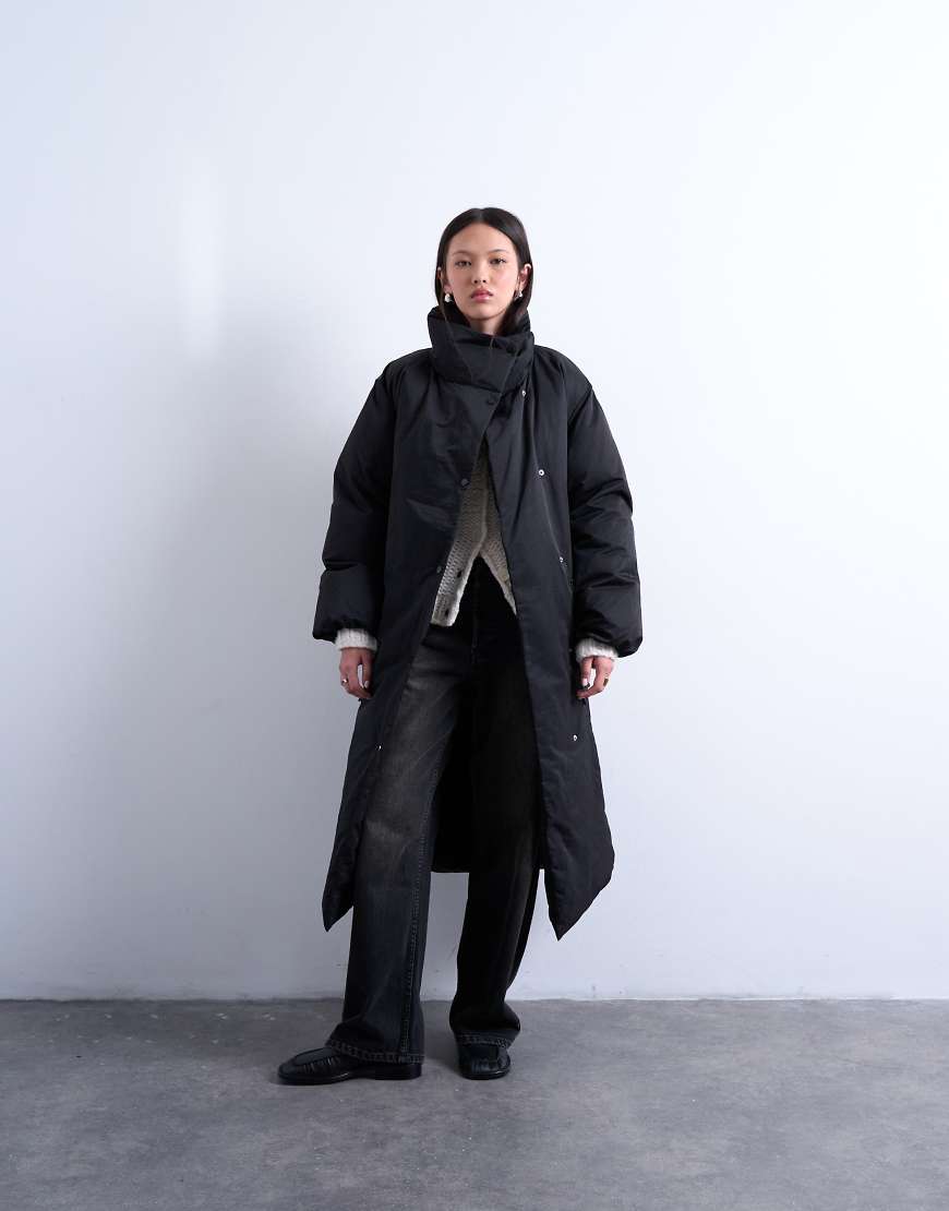 Topshop - Longline-Pufferjacke in Schwarz mit Stehkragen und Gürtel-Neutral von Topshop