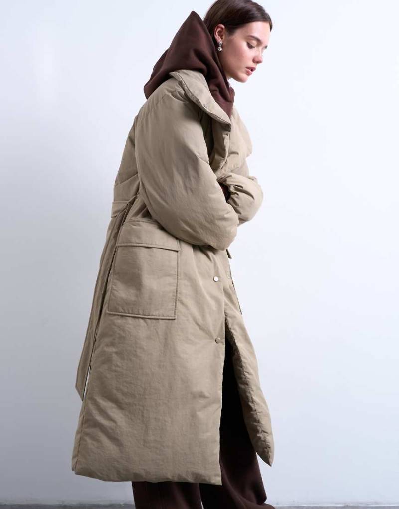Topshop - Longline-Pufferjacke in Steinbeige mit Stehkragen und Gürtel-Neutral von Topshop