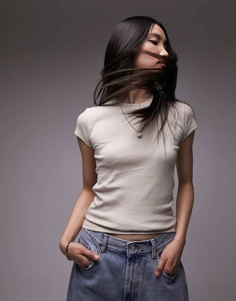 Topshop - Everyday - T-Shirt für den Alltag in Stone-Neutral Topshop - Everyday - T-Shirt für den Alltag in Stone-Neutral von Topshop