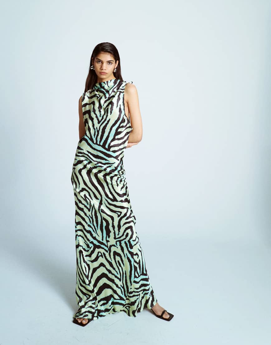 Topshop - Maxikleid für besondere Anlässe in Grün mit Zebramuster, Schrägschnitt und gerafftem Armausschnitt Topshop - Maxikleid für besondere Anlässe in Grün mit Zebramuster, Schrägschnitt und gerafftem Armausschnitt von Topshop