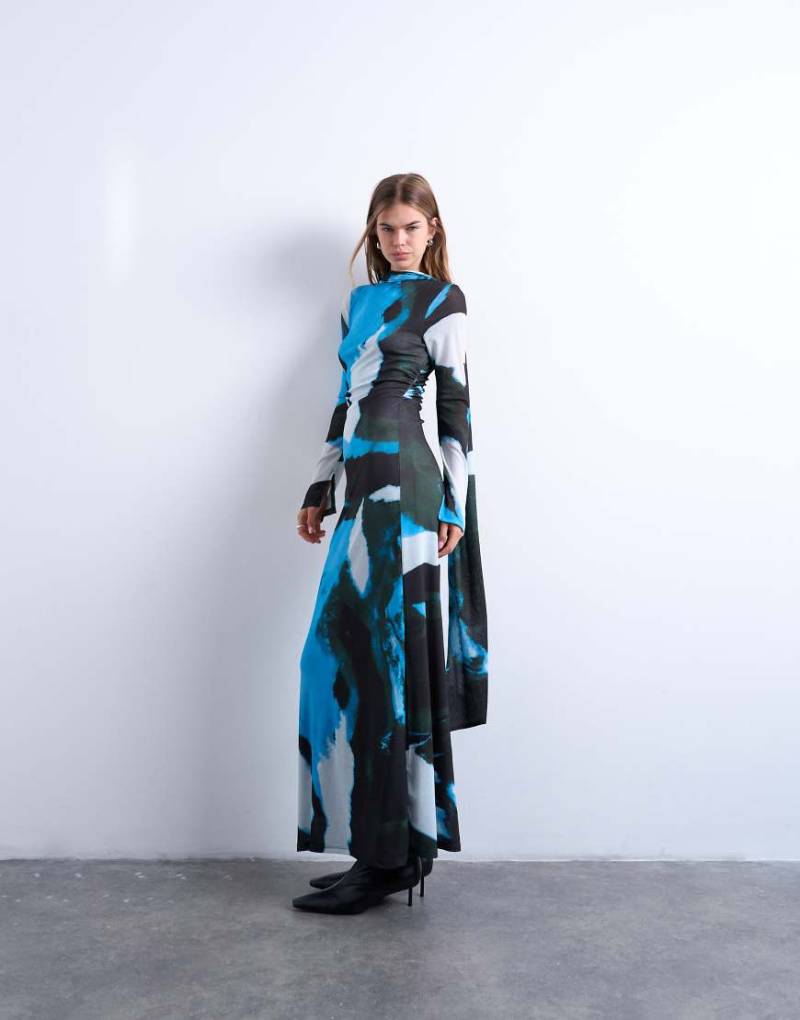 Topshop - Maxikleid in Blau mit abstraktem Print in verschwommener Optik mit Schaldetail von Topshop