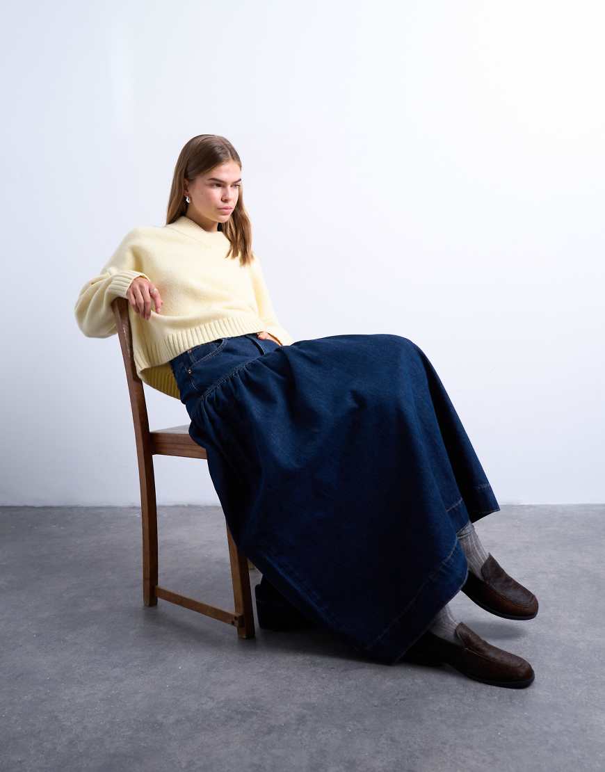 Topshop - Midi-Jeansrock in kräftigem Blau mit geraffter Passe Topshop - Midi-Jeansrock in kräftigem Blau mit geraffter Passe von Topshop