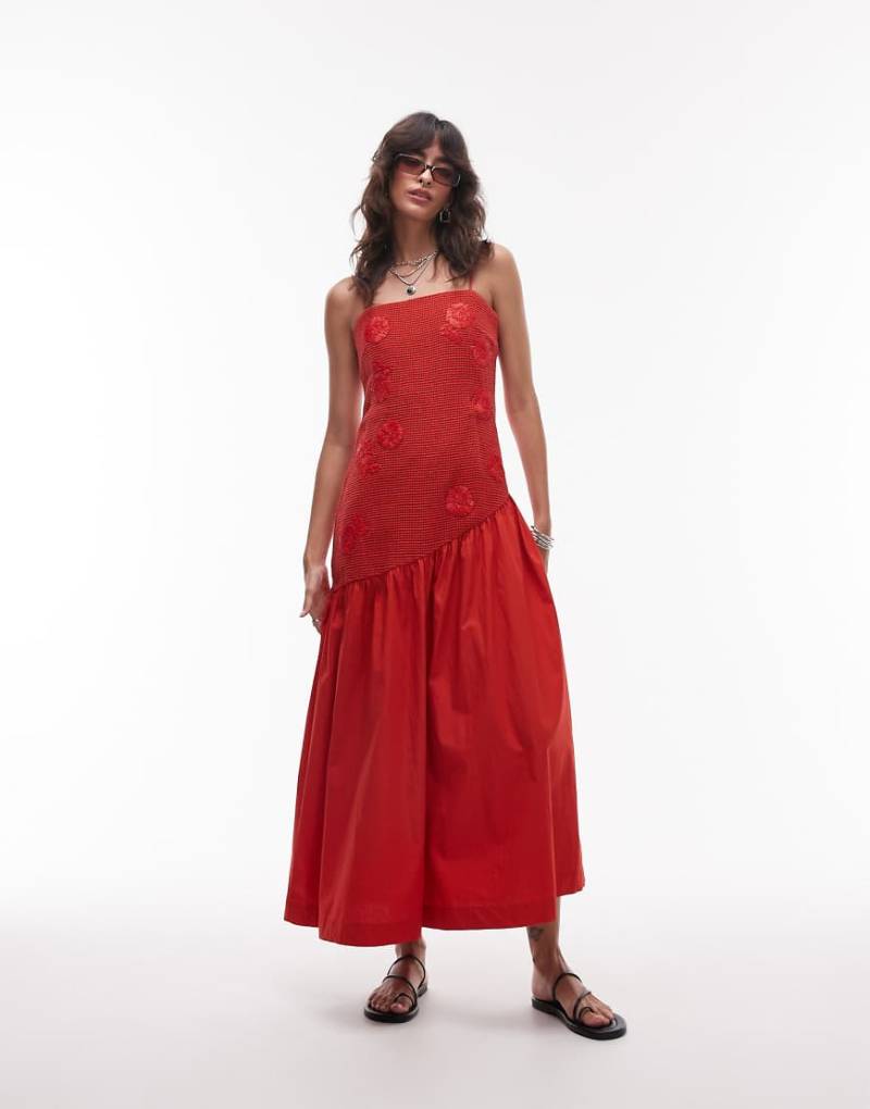 Topshop - Midi-Sommerkleid aus Raffia in Rot mit abfallender Taille von Topshop
