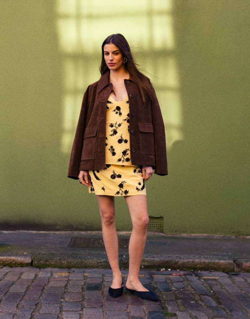 Topshop - Minirock aus Leinen in Gelb mit Verzierung und hoher Taille, Kombiteil von Topshop