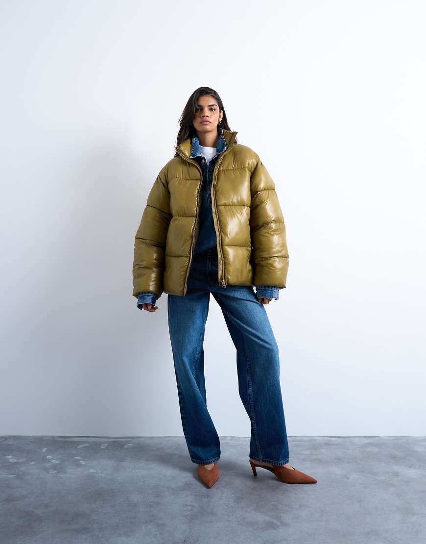 Topshop - Mittellange Steppjacke in Khaki mit Hochglanz-Finish-Grün von Topshop