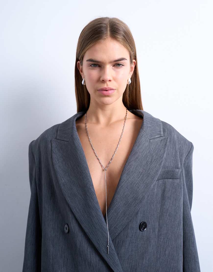 Topshop - Morgan - Lange silberfarbene Halskette aus Edelstahl mit verdrehtem Design von Topshop