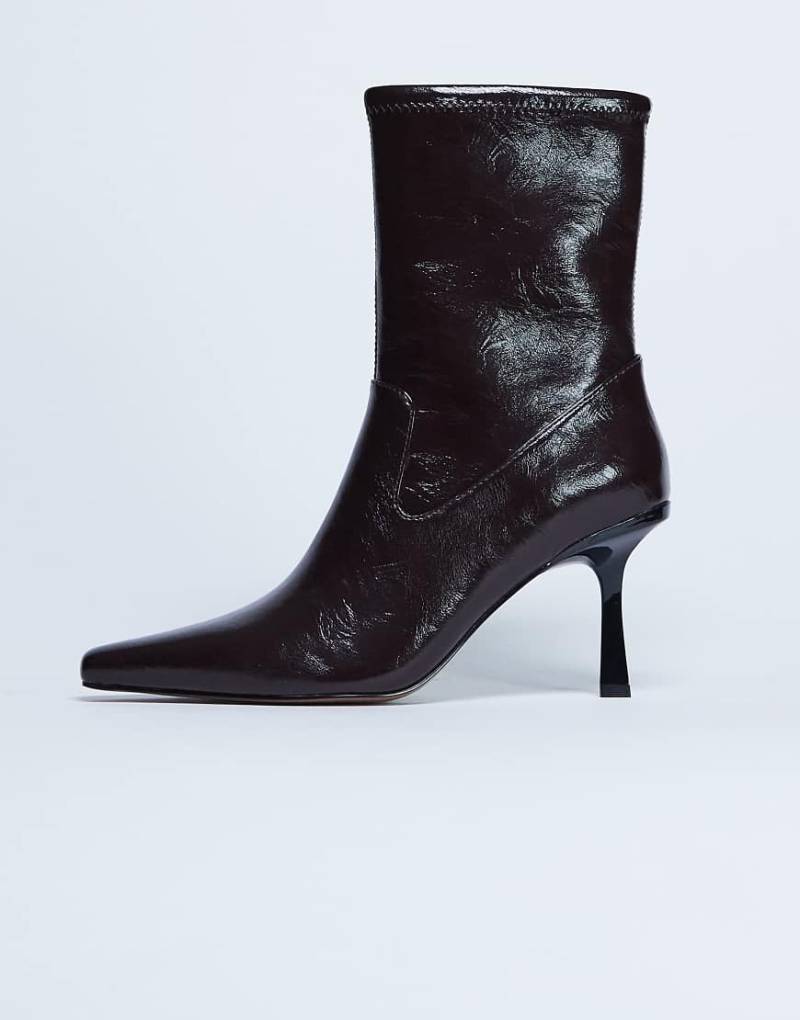 Topshop - Noah - Stiefel in Schokobraun mit spitzer Zehenpartie-Brown von Topshop