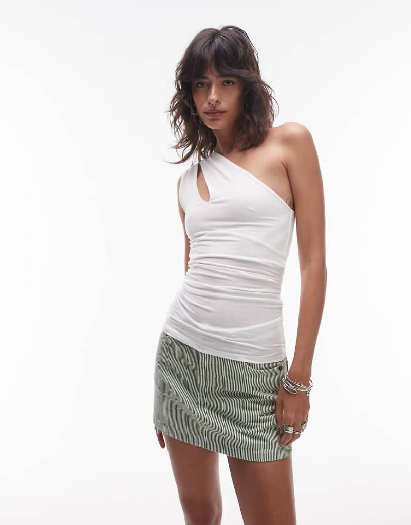 Topshop - Oberteil in Elfenbeinweiß mit Cut-out und One-Shoulder-Träger von Topshop