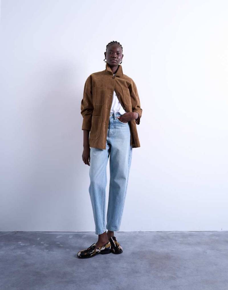 Topshop - Original - Mom-Jeans in Bleach-Waschung mit hohem Bund-Blau von Topshop