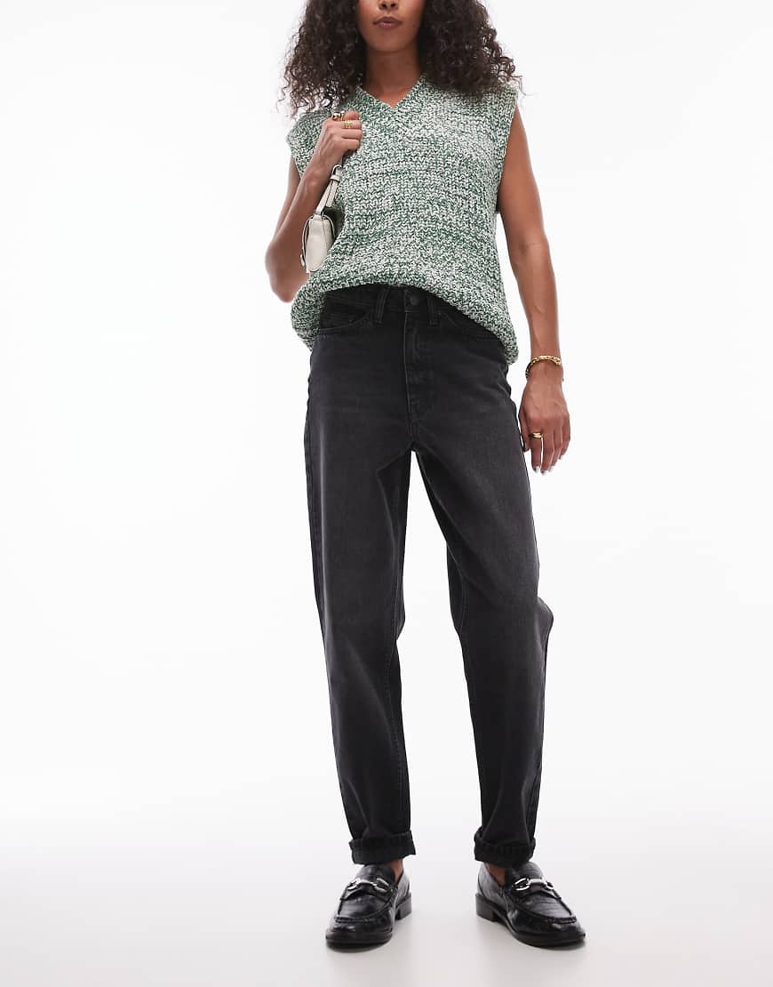 Topshop - Original - Mom-Jeans in verwaschenem Schwarz mit hohem Bund von Topshop